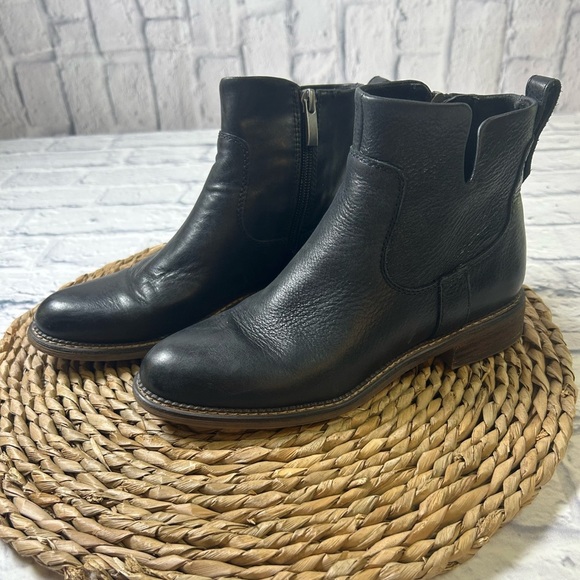Franco Sarto Black Leather Ankle Boots. Womens Size 6. Cabincore. - Picture 1 of 10